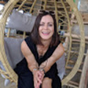 Meet your Posher, Daniela